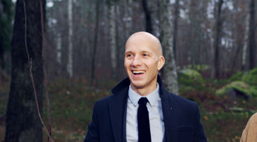 Porträtt av Martin Kihlberg i skogen